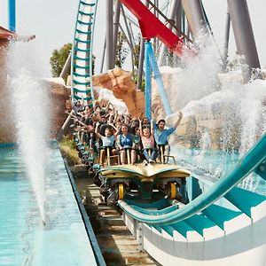 One-Bedroom Apartment Amusement Park 1 ticket to Ferrari Land